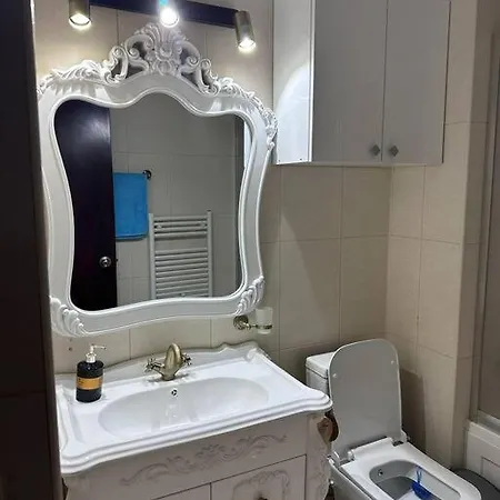 Διαμέρισμα Complex *